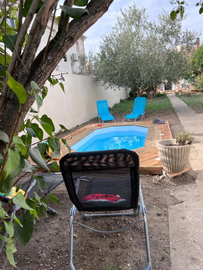 Charmante Maison Climatisee Avec Piscine Au Calme A 卡尔卡松 外观 照片